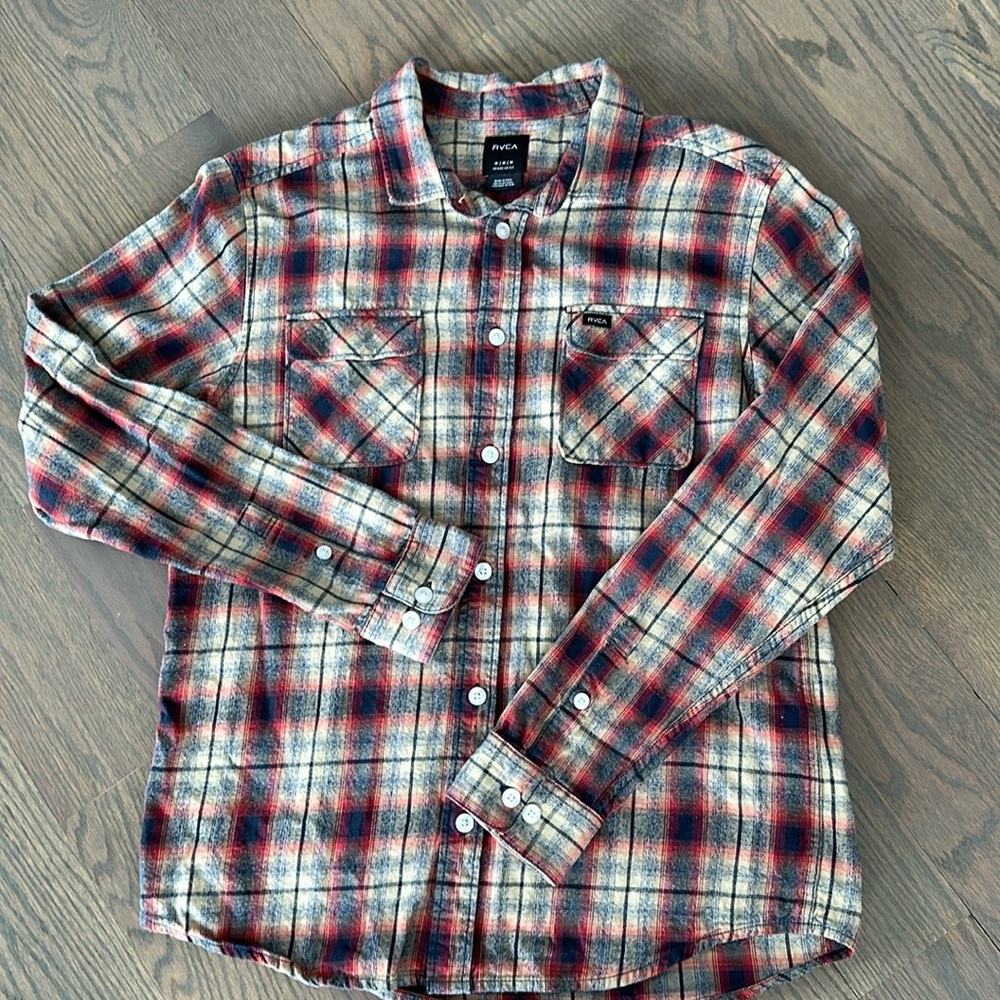 Men’s NEW without Tag RVCA Flannel, collared button down shirt. Size Medium